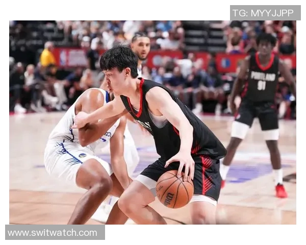 杨瀚森改写自己NBA生计纪录，赛后采访达观回应此前8场被弃用，称每天都学英语；曾称社媒负评他看得开，但身边人会伤心